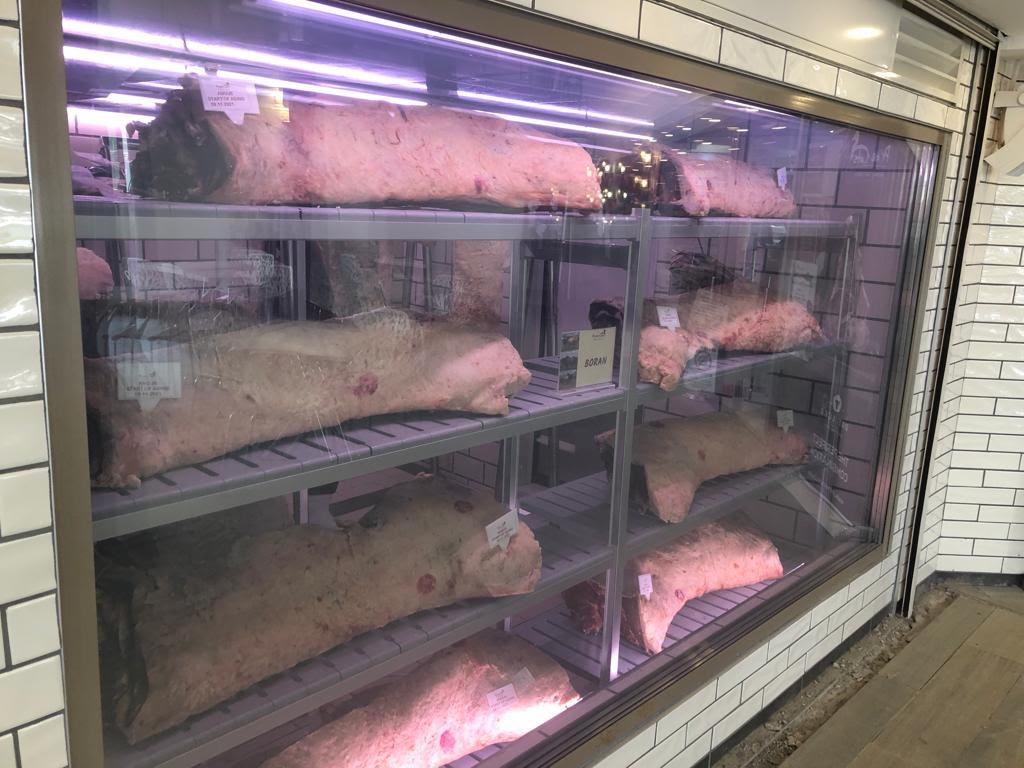 DRY AGED BEEF RUMP STEAK (1kg)