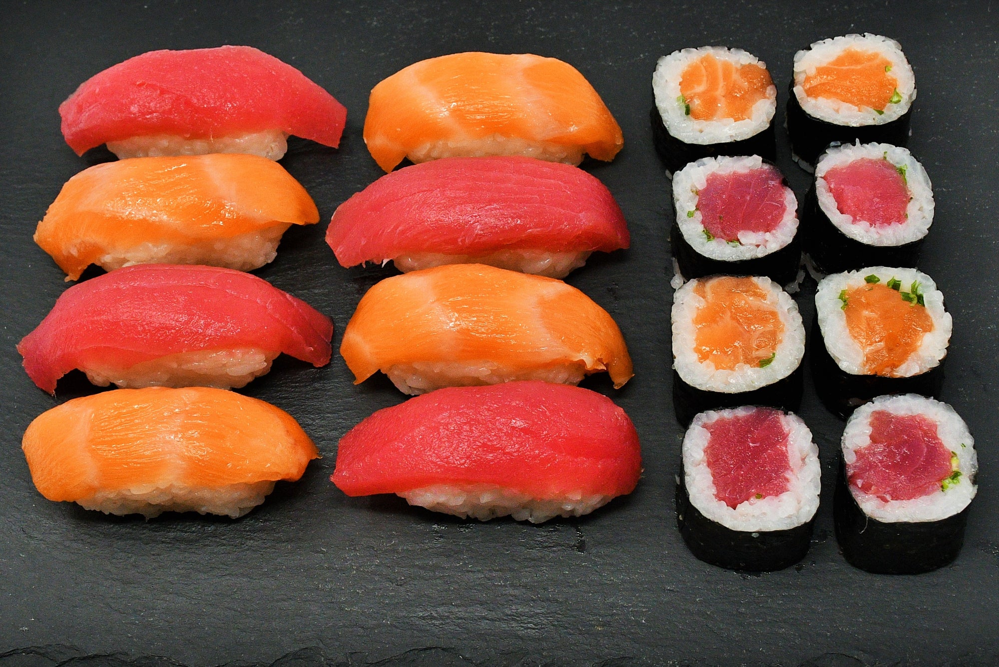 Tuna & Salmon Maki Set